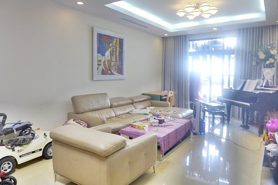 Three bedroom apartment for rent in 132 sqm area in R1 Royal City