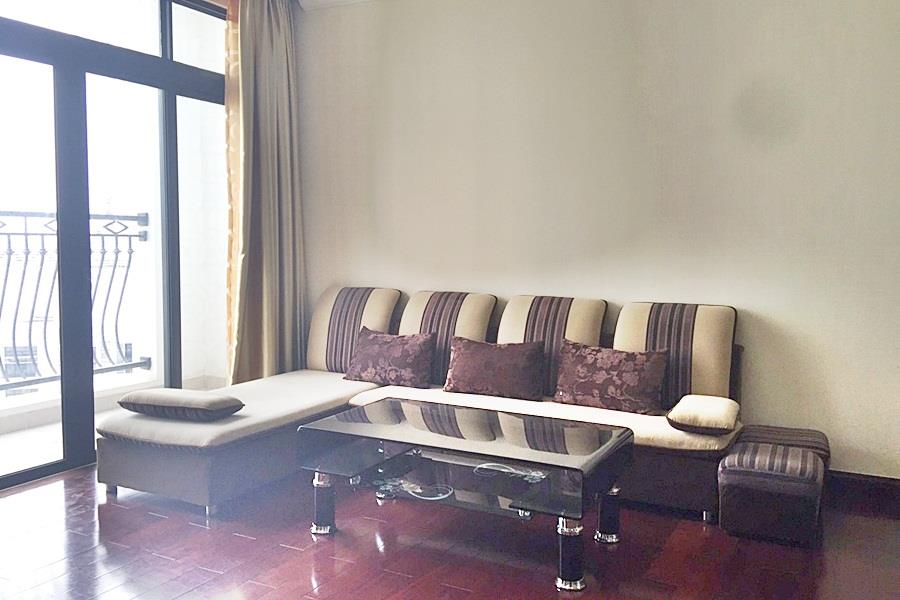 Spacious 3 bedroom apartment for lease in R2 Royal City