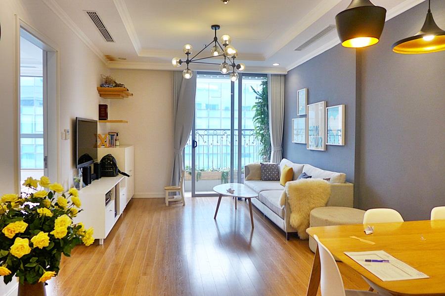 Lovely 2 bedroom apartment for rent in Vinhomes Nguyen Chi Thanh