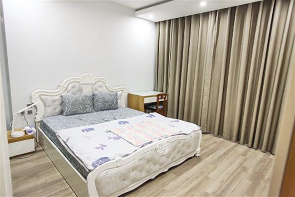 High floor luxury 2 bedroom apartment for rent in Vinhomes Nguyen Chi Thanh, Dong Da Dist.