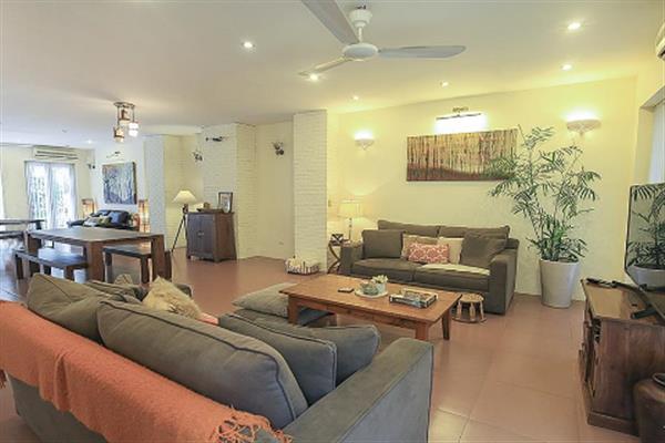 4 bedroom villas with outdoor swimming pool for rent in Tay Ho dist.