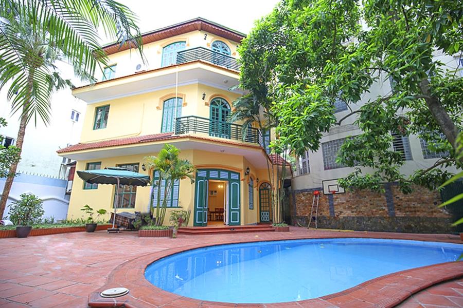 Charming & Spacious Villa with swimming pool on To Ngoc Van for lease.