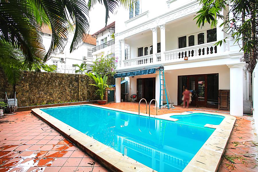 Spacious courtyard & swimming pool villa on To Ngoc Van. Large terrace