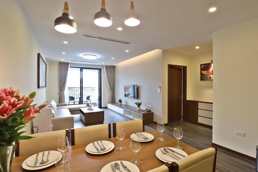 Modern Furniture 02 bedroom apartment for lease in Tay Ho, High floor airy