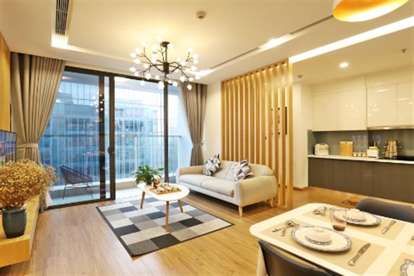 Vinhomes Metropolis: Amazing 02 bedroom apartment, balcony with city view