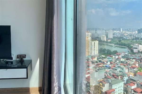 Vinhomes Metropolis: Quiet and high floor 02 bedroom apartment for rent. Good view