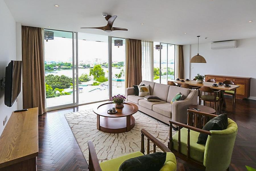 Beautiful Westlake view 04 bedroom apartment in Xom Chua,Tay Ho dist.