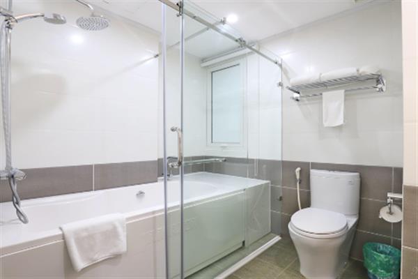 Spacious & fully furnished 02 bedrooms serviced apartment in Nguyen Du, Hoan Kiem District