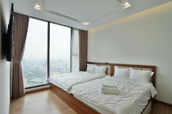 Vinhomes Metropolis: High floor 03 bedroom apartment for rent. with Giang Vo Lakeview