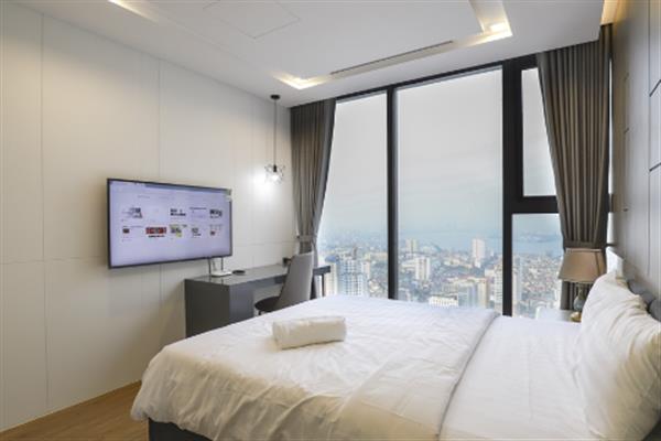 Top floor 02 bedroom apartment with amazing Westlake view in Vinhomes Metropolis.