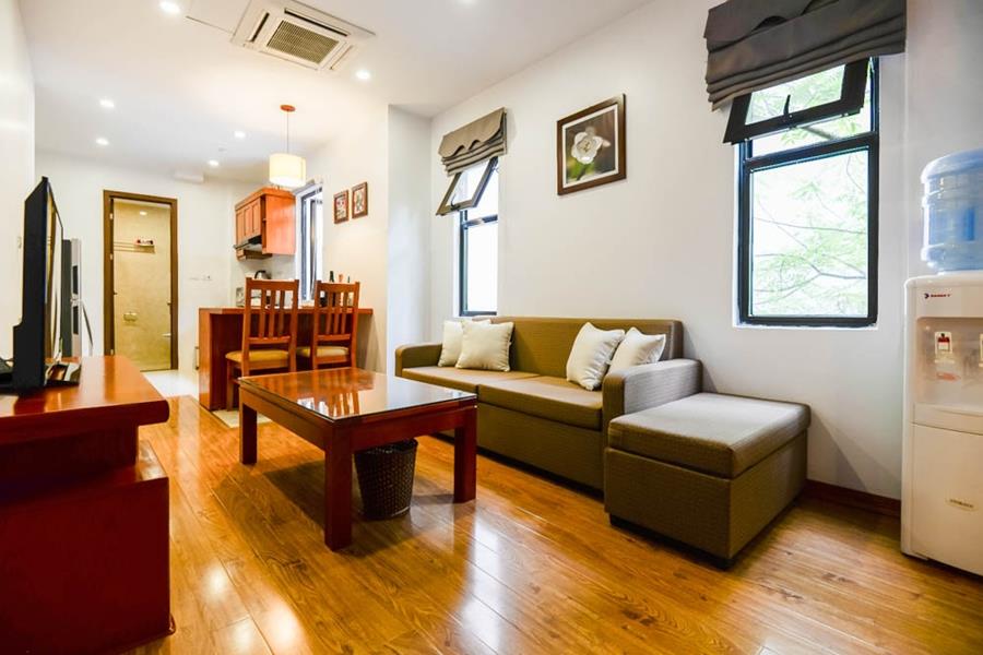 Fully furnished 01 bedroom apartment in Linh Lang, Near Lotte & Thu Le Zoo