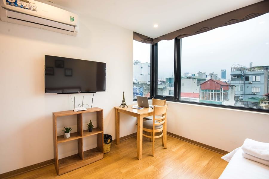 Cool & Bright 02 bedroom apartment for rent in Linh Lang street