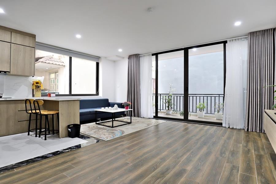 Large balcony 01 bedroom apartment on To Ngoc Van Road with modern style, bathtub