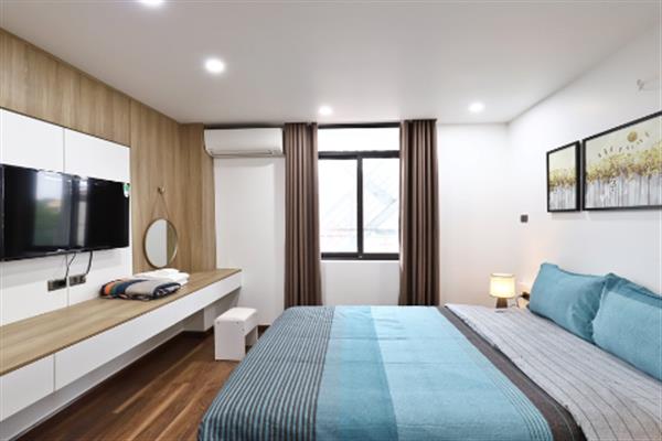 Bright and cozy 02 bedrooms apartment on Xuan La,Tay Ho dist.