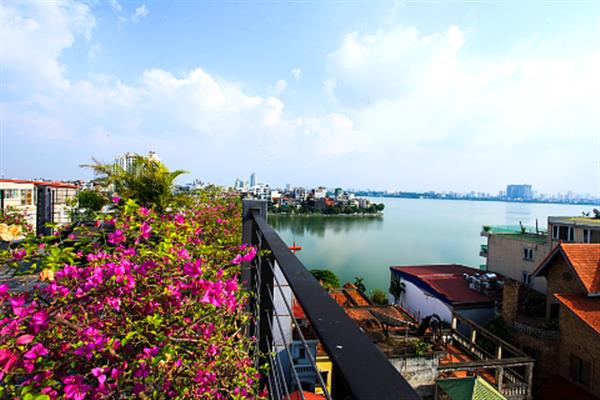 Full option & Modern 02 bedroom serviced apartment in Xuan Dieu