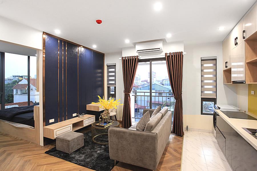 Bright and airy studio serviced apartment in Trich Sai, Tay Ho dist.