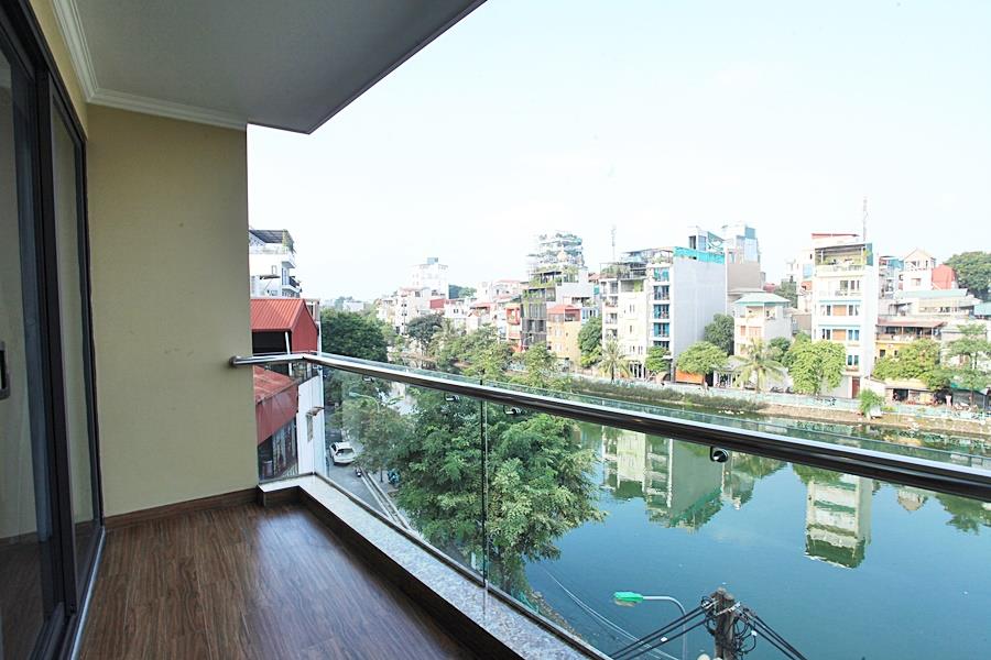 Extremely spacious 2 bedroom apartment in Vu Mien, high floor lakeview.