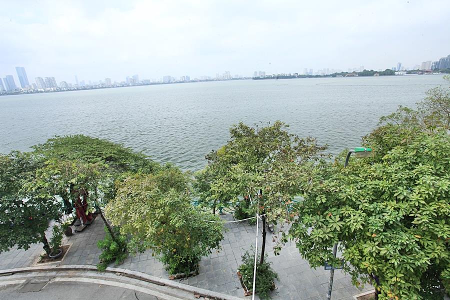 Gorgeous Lakeview 1-bedroom apartment for rent in Vu Mien. beautiful terrace