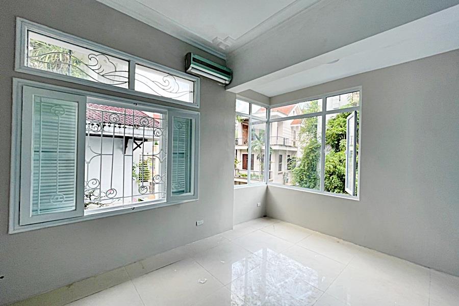 Charming house with nice rooftop terrace in An Duong Tay Ho