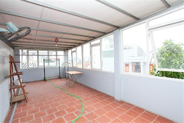 Charming house with 3 bedrooms, rooftop terrace in Au Co, near flower market