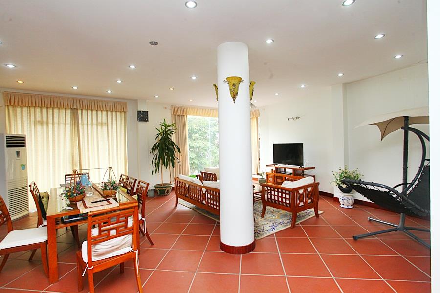 Lake view & Peaceful 2-bedroom duplex apartment on Nhat Chieu with Car access.