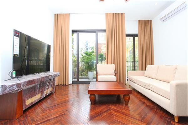Huge balcony green view 4-bedroom apartment on Tay Ho street. modern & bright