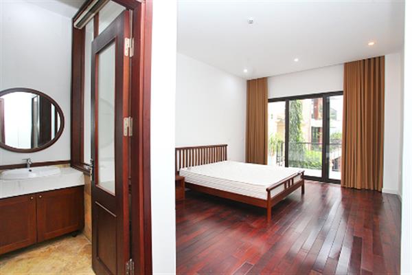 Huge balcony green view 4-bedroom apartment on Tay Ho street. modern & bright