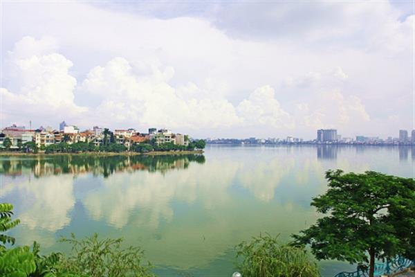 Lakeside spacious 2 bedroom apartment for rent in Tay Ho area