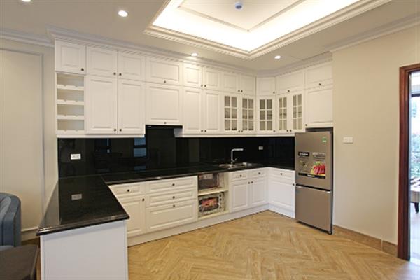 High quality 2 bedroom apartment in Tay Ho area, balcony & lake view