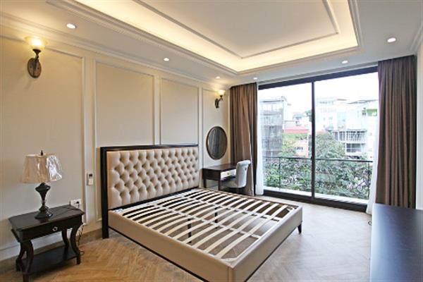 High quality 2 bedroom apartment in Tay Ho area, balcony & lake view