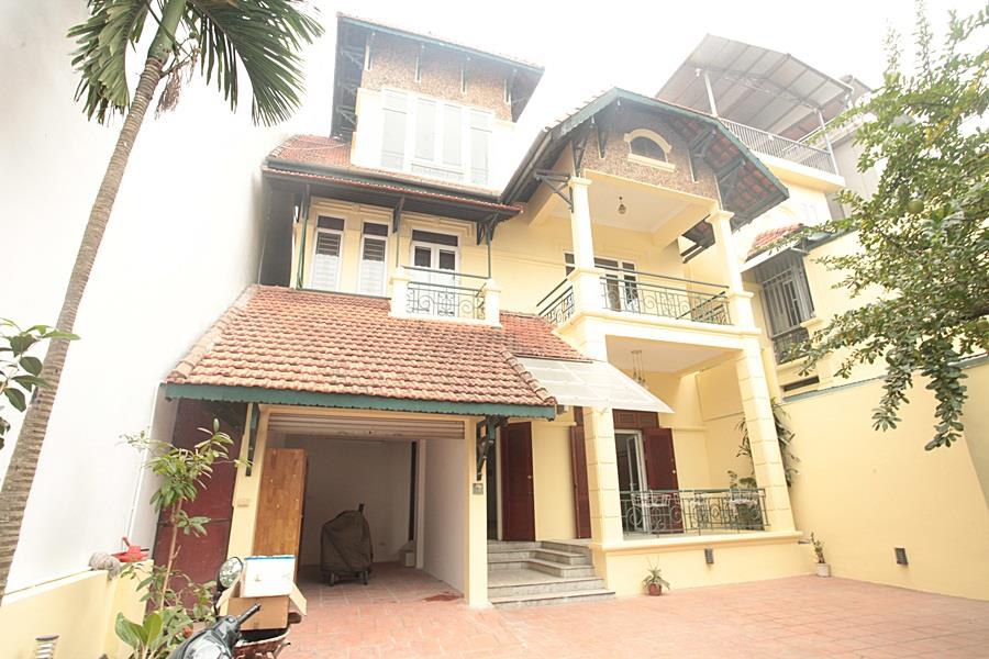 Beautiful newly renovated 5-bedroom villa in To Ngoc Van for rent, unfurnished