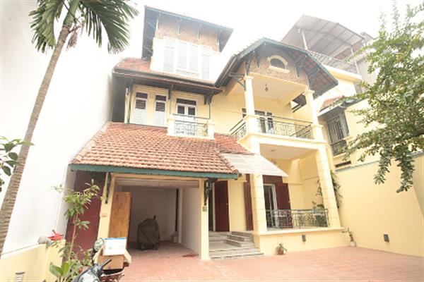 Beautiful newly renovated 5-bedroom villa in To Ngoc Van for rent, unfurnished