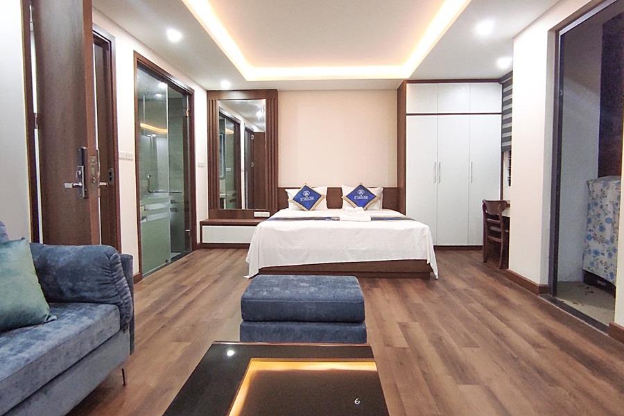 Rental studio apartment on Tran Phu street, Ba Dinh District, modern, furnished