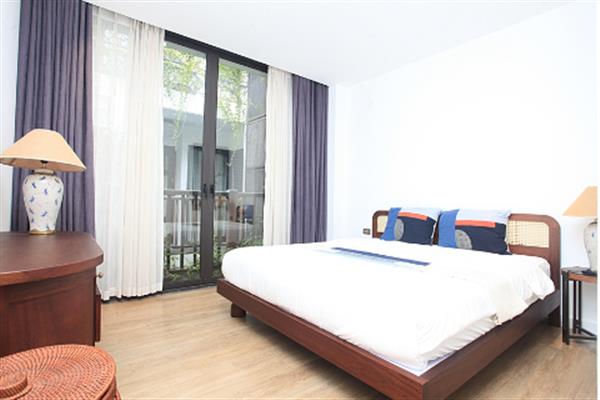 Elegant 02-bedroom apartment in Ly Nam De street, Hoan Kiem, balcony