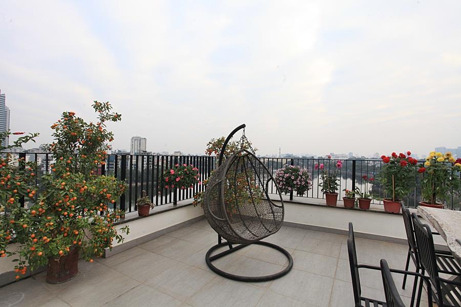 Studio serviced apartment with Gym & nice terrace at Truc Bach street, Ba Dinh.