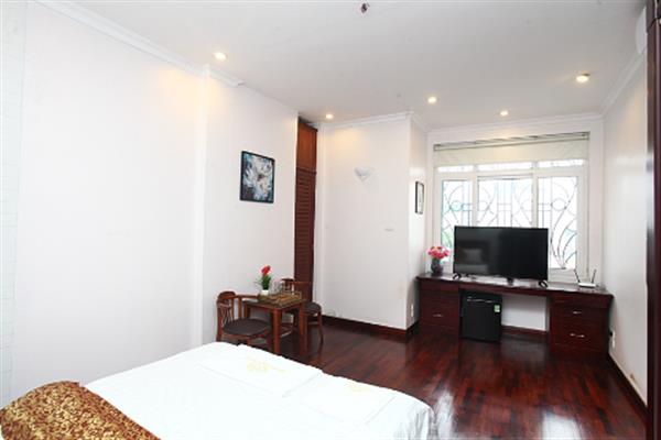 Spacious 2-bedroom apartment with balcony on Ha Hoi road, Hoan kiem dist.