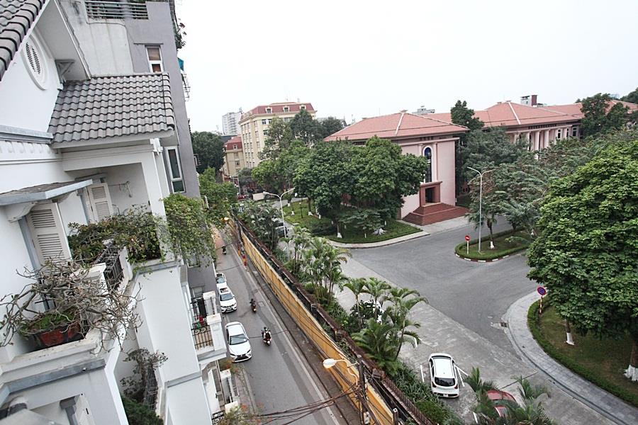 Street view 1-bedroom apartment in Ton That Thiep street, Hoan Kiem, Ha Noi