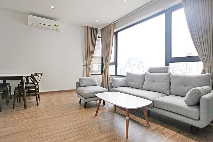 Beautiful 1 bedroom apartment for rent in Tay Ho street, car access