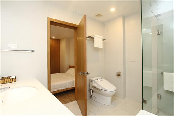 Beautiful serviced apartment 2 bedroom apartment in Kim Ma Thuong street.