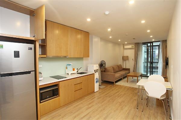 Beautiful serviced apartment 2 bedroom apartment in Kim Ma Thuong street.