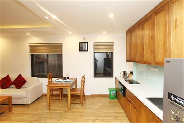 Nice serviced apartment with 1 bedroom on a quite alley of Kim Ma Thuong Street.