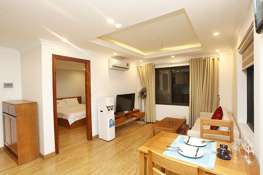 Nice serviced apartment with 1 bedroom on a quite alley of Kim Ma Thuong Street.