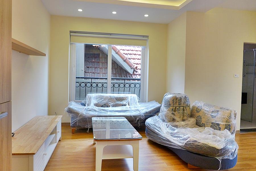 Modern 1 bedroom apartment to let in Tay Ho with natural light
