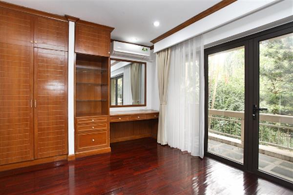 Charming & large Court Yard Villa for rent in Tay Ho, 2 floors, many utilities