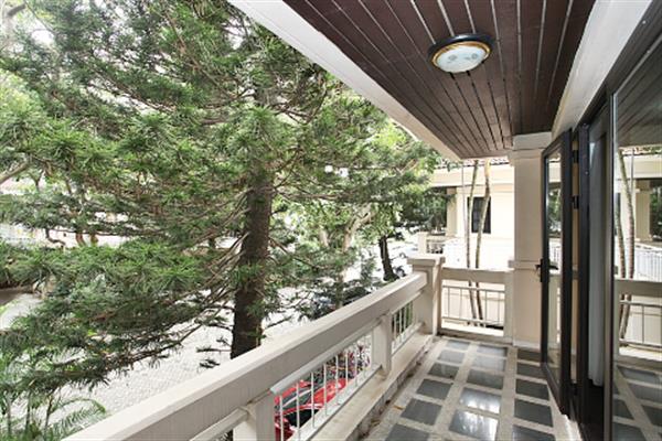 Charming & large Court Yard Villa for rent in Tay Ho, 2 floors, many utilities