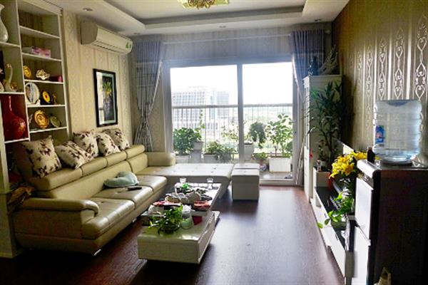 High floor apartment for rent in Golden Palace