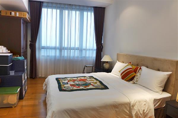 Good quality & spacious 3 bedroom apartment for rent in Indochina Plaza hanoi