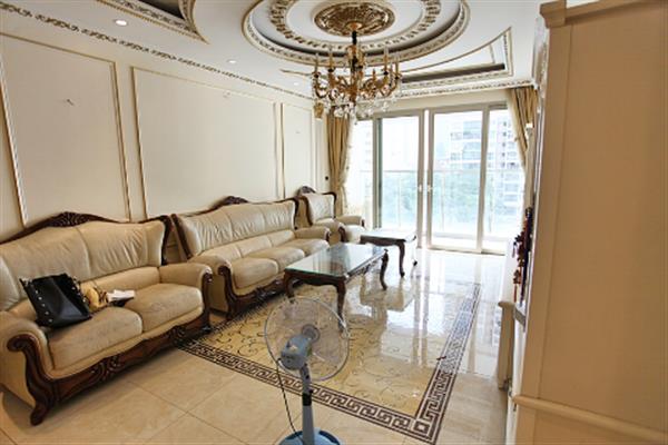 Luxury 3 bedroom apartment for rent in Mandarin Garden