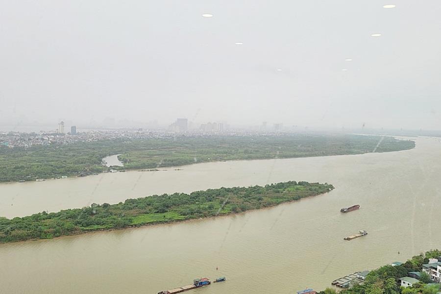 Red River view, high floor 3 bedroom apartment at Mipec Riverside building Long Bien Hanoi