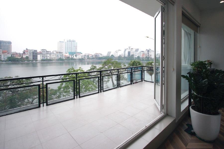 Spacious and beautiful 2 bedrooms apartment with lake view in Tu Hoa street